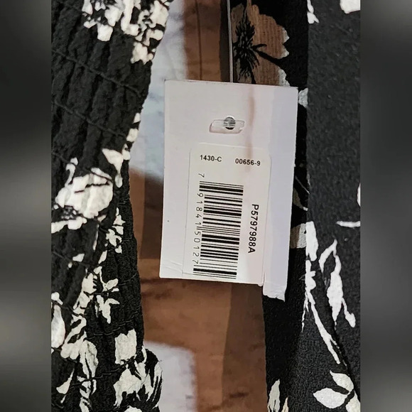 Premier Amour Black White Floral Smocked Romper Size 16 Puff Sleeve Off Shoulder - Picture 10 of 12